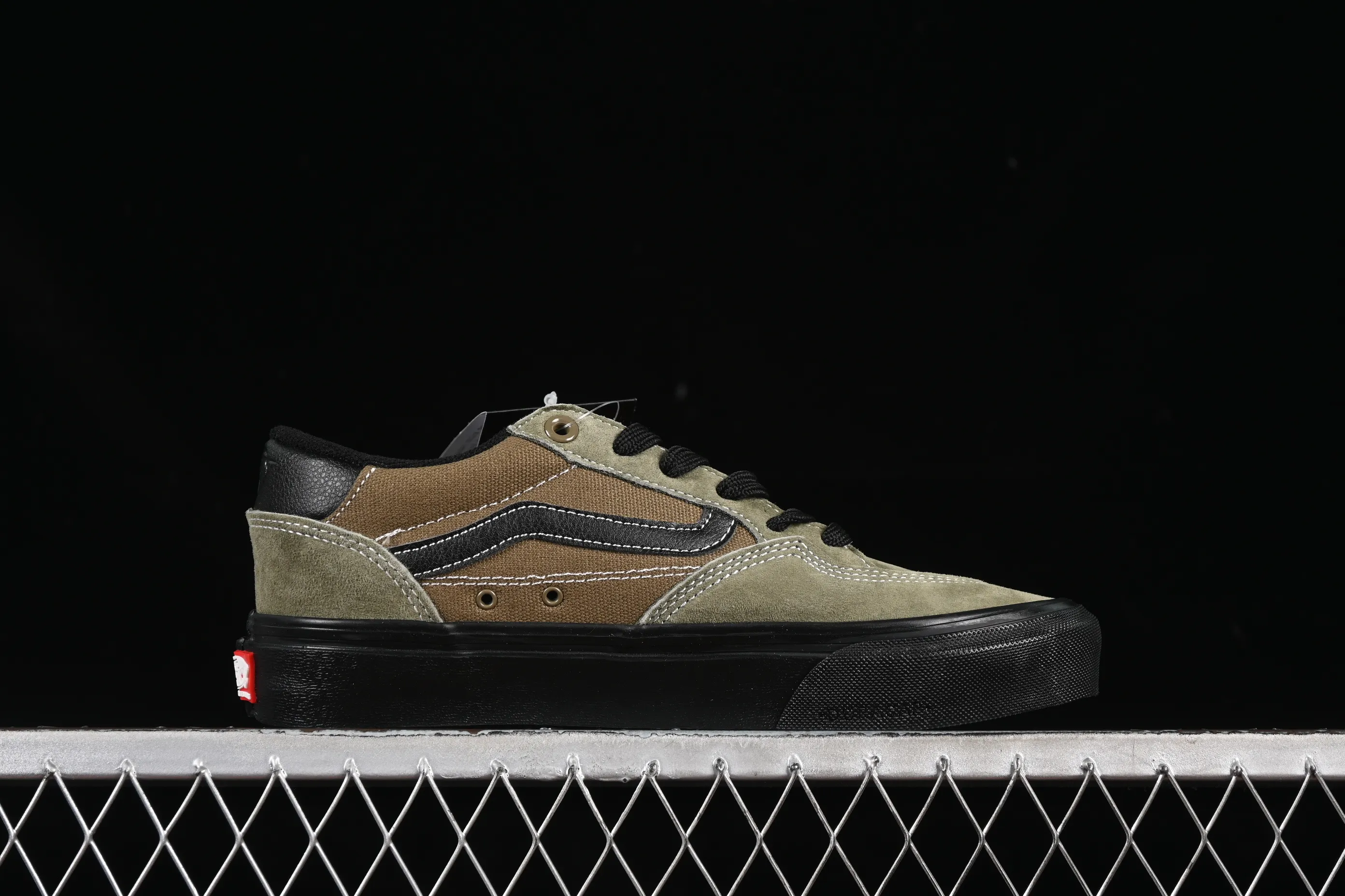 All categories Vans Vans series Vans Low Vans low-top Vans Rowan Skate Boarding Classic and versatile lightweight and comfortable professional skateboard shoes VN0A5JICBIQ